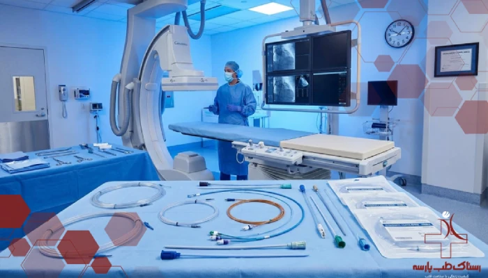 تصویر تجهیزات آنژیوگرافی و آنژیوپلاستی در محیط استریل کت‌لب با تمرکز بر ایمنی و استانداردهای کیفی.